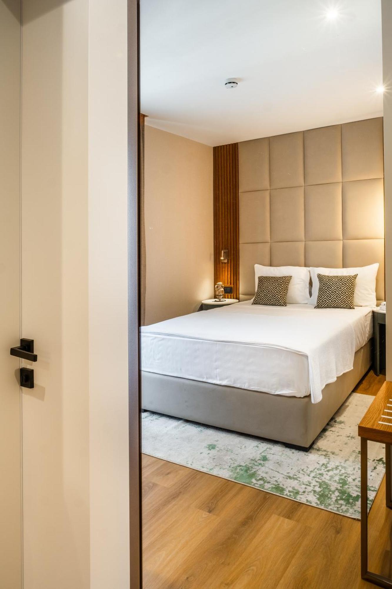 Boutique Hotel Villa Royal ティヴァト エクステリア 写真